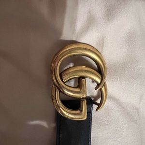 SOLD!! Gucci black belt- authentic